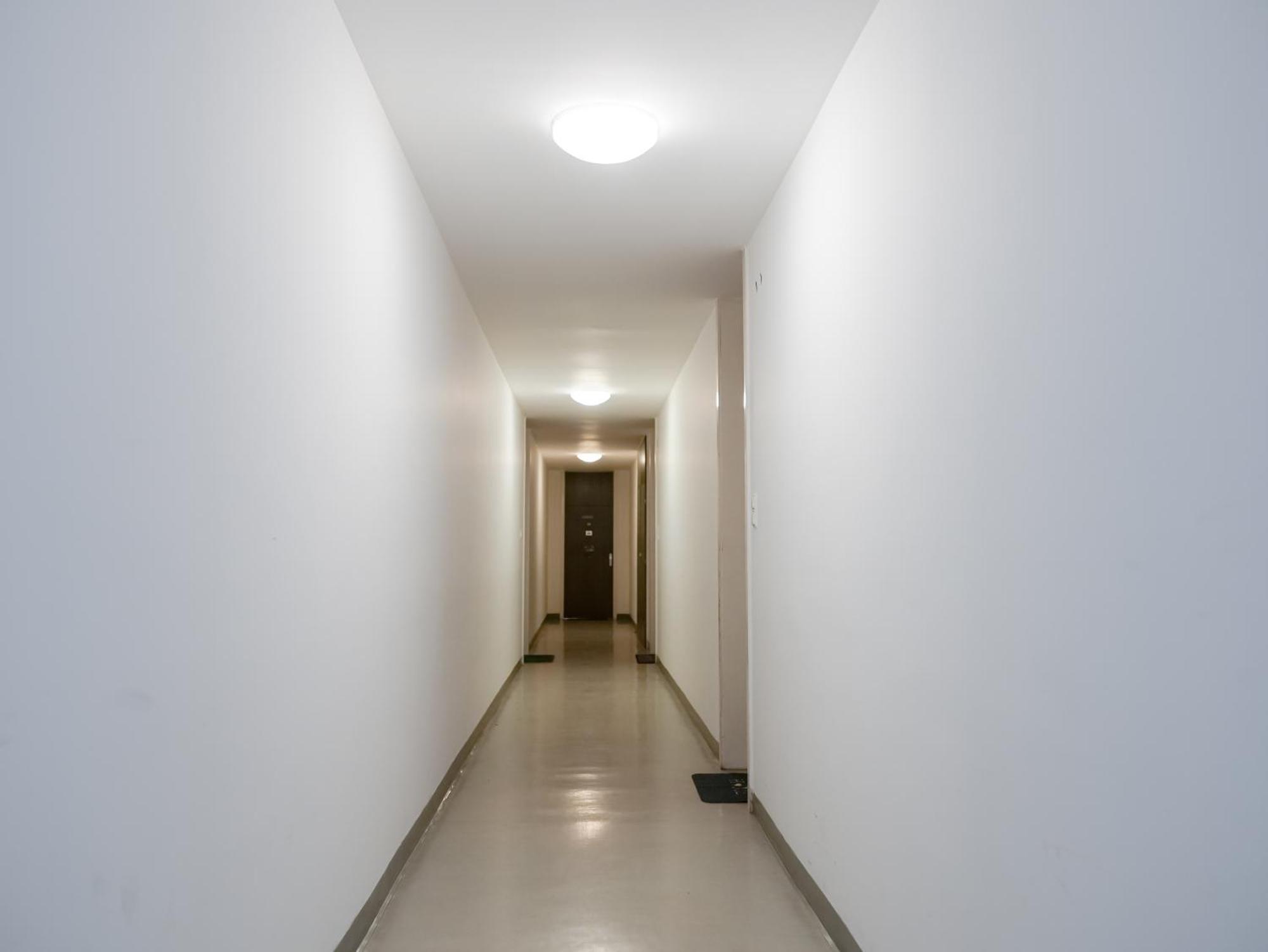 Spacious Apartments With View & Free Parking Wiener Neustadt Buitenkant foto