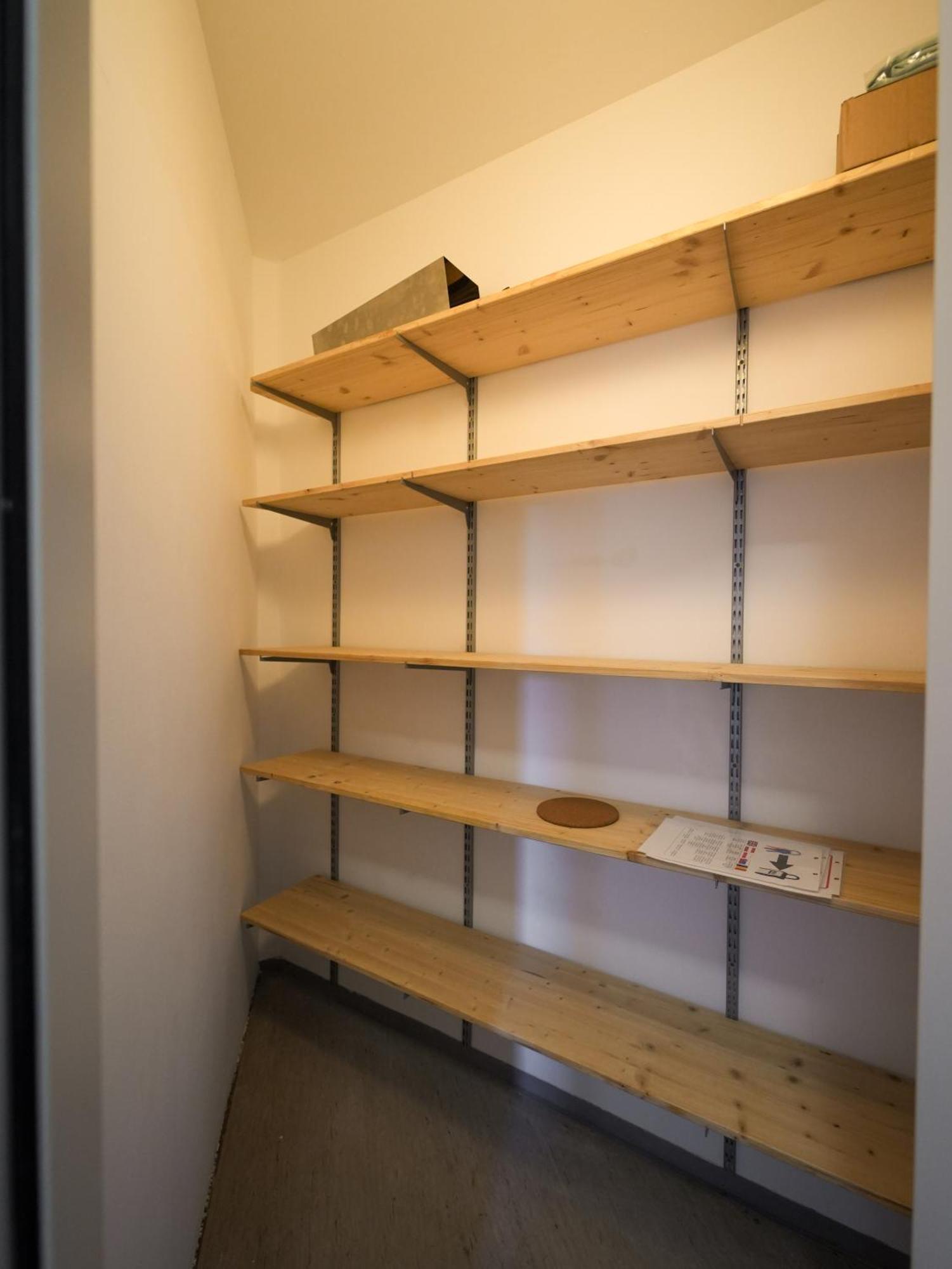 Spacious Apartments With View & Free Parking Wiener Neustadt Buitenkant foto