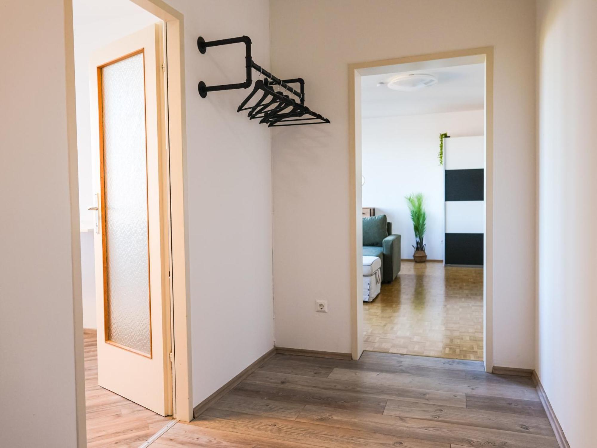 Spacious Apartments With View & Free Parking Wiener Neustadt Buitenkant foto